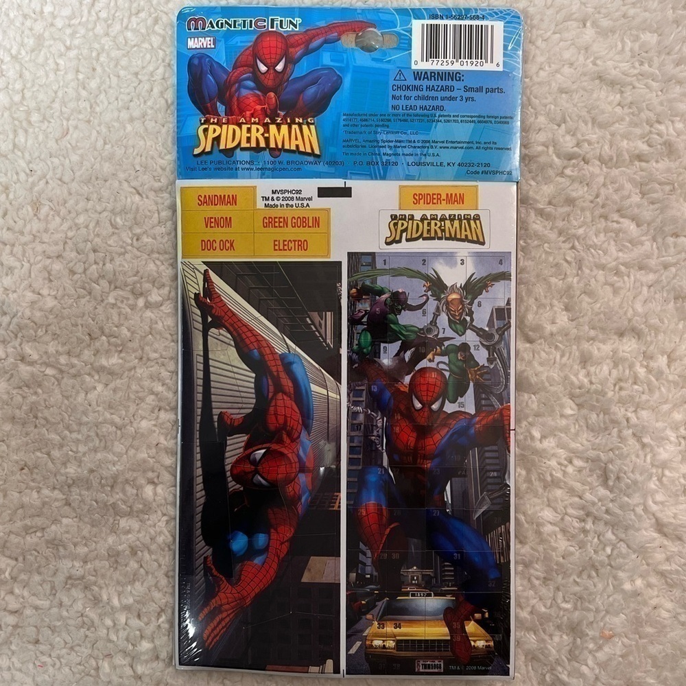 Marvel "Spiderman" Collector's Edition Magnet Fun Play Kit - Picture 2 of 6